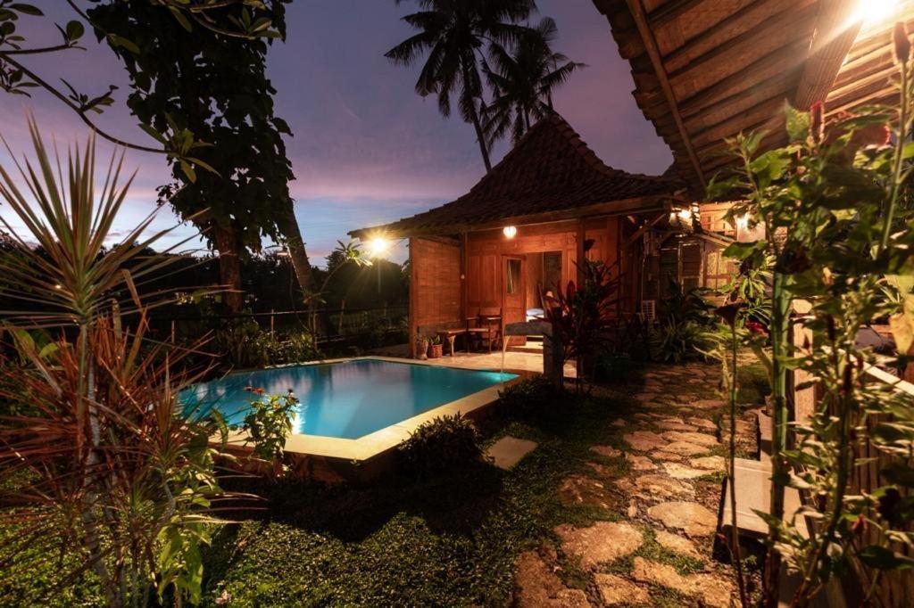 Villa Nextdoor Nature Yogyakarta Bantul Luaran gambar